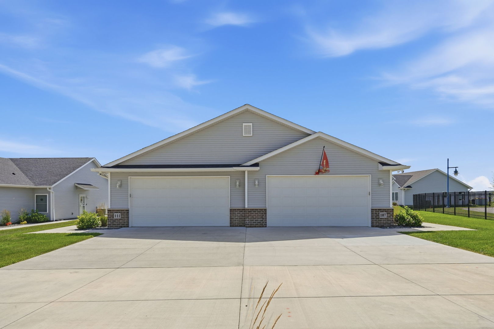 107 BEACON HARBOR Parkway