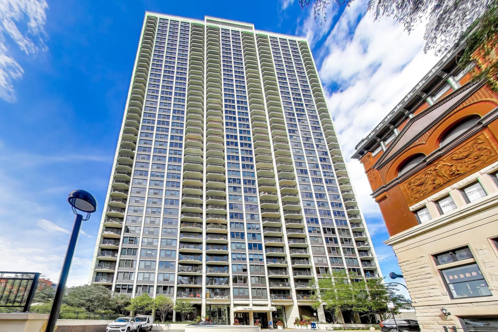1560 Sandburg Terrace