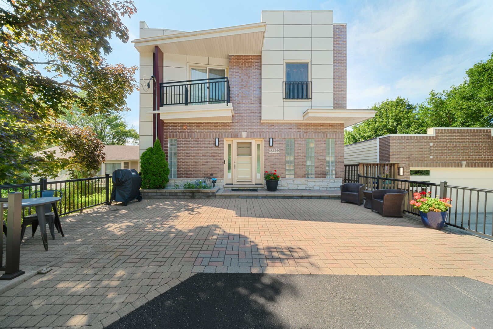 23722 South Lakewood Lane
