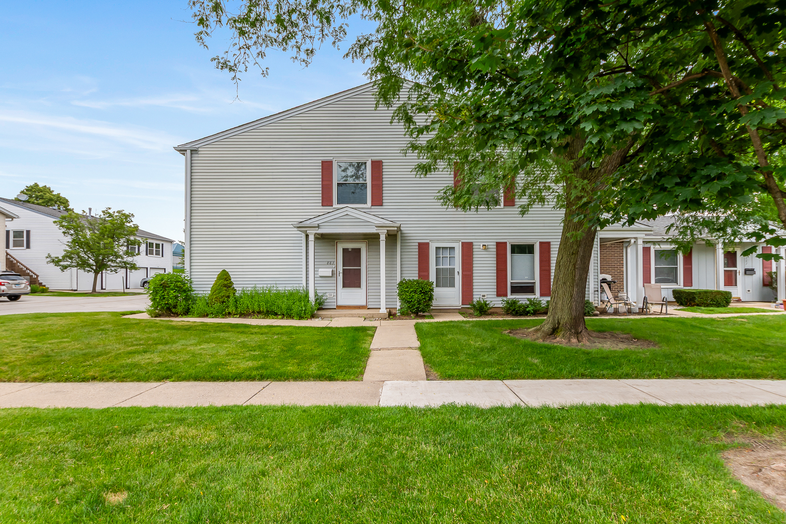 883 Wellington Avenue