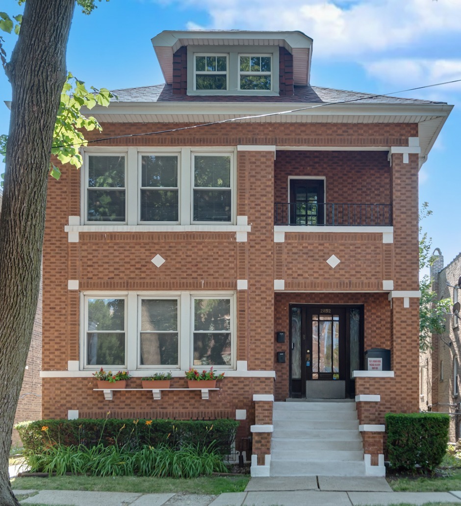 2452 Menard Avenue