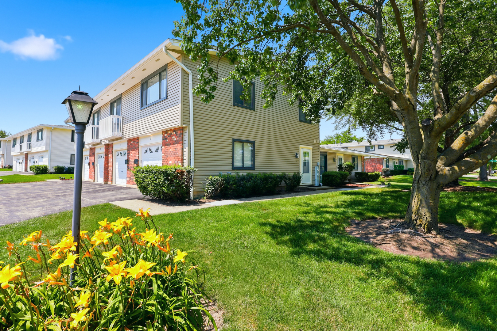 127 Fairlane Court