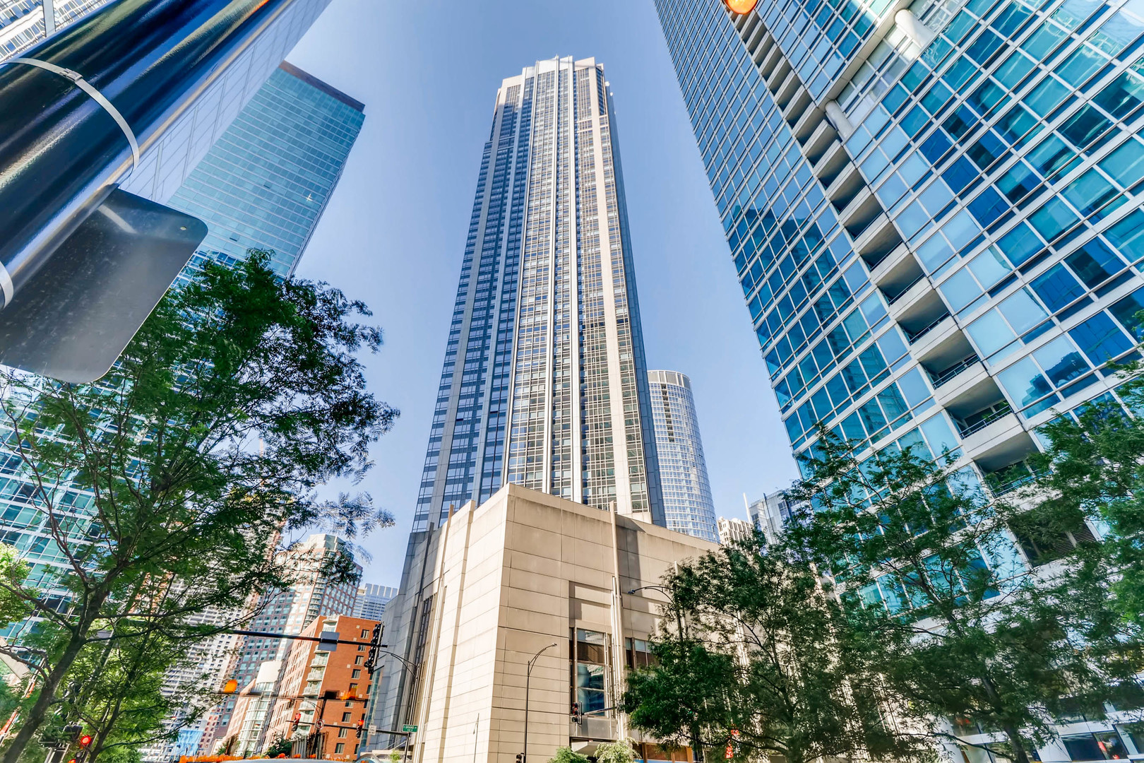 512 McClurg Court