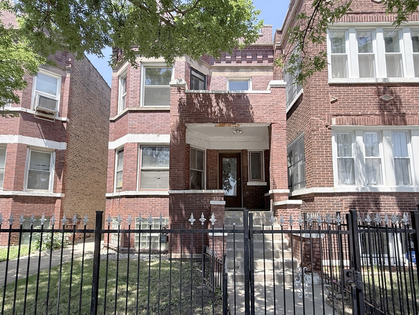 4818 Jackson Boulevard