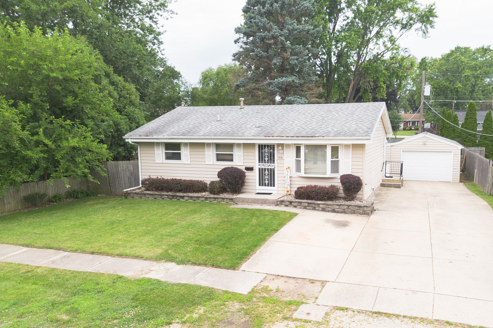1527 Main Street