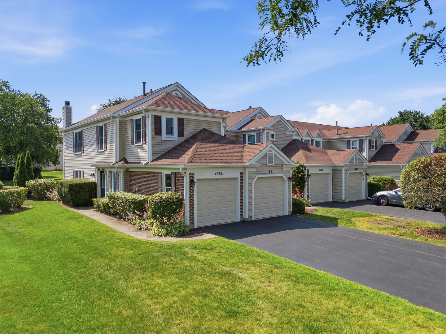 1661 Vermont Drive
