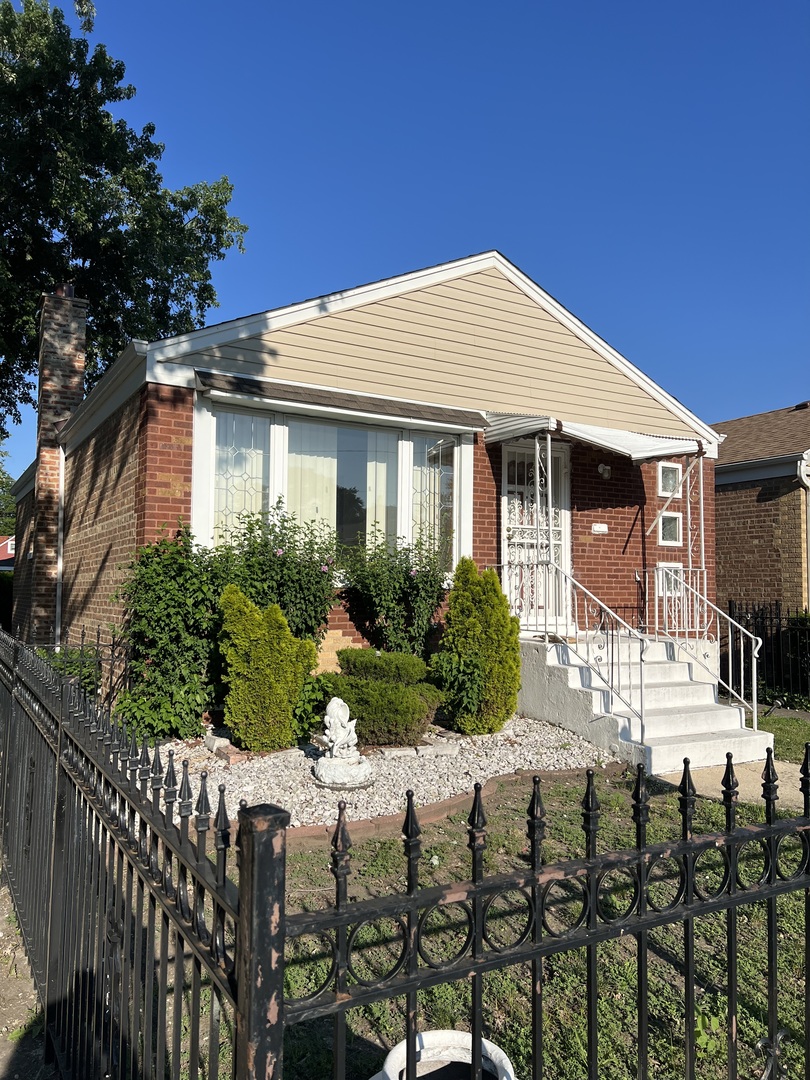 4501 Lawler Avenue