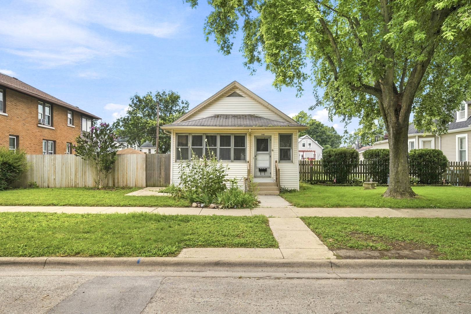 706 Campbell Street