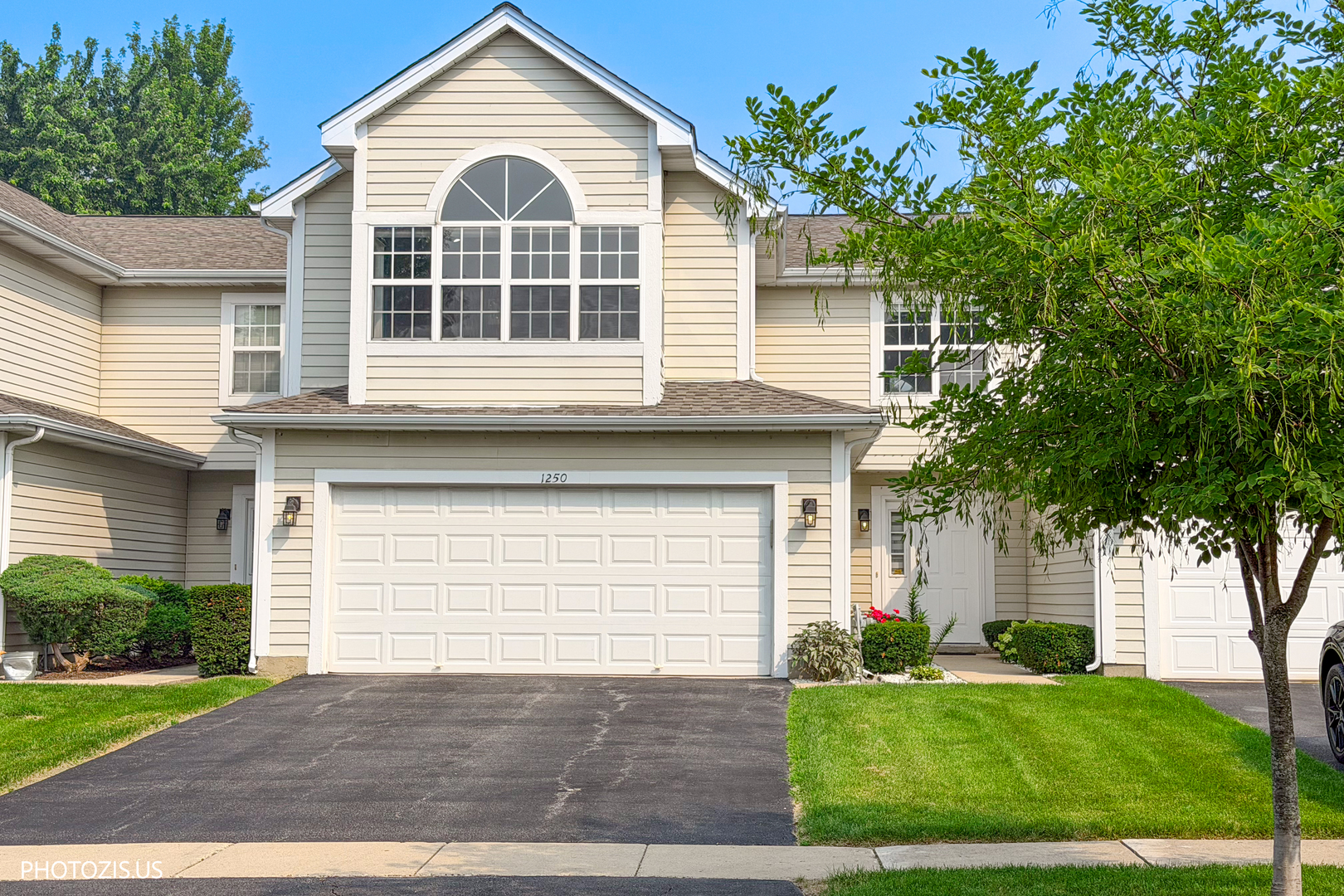 1250 Dunamon Drive