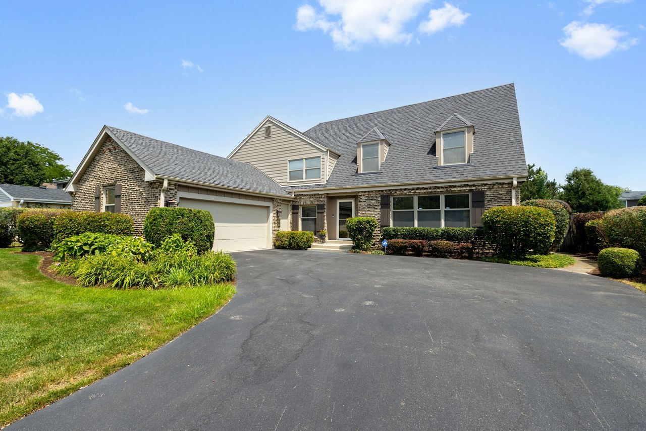2621 Landwehr Road