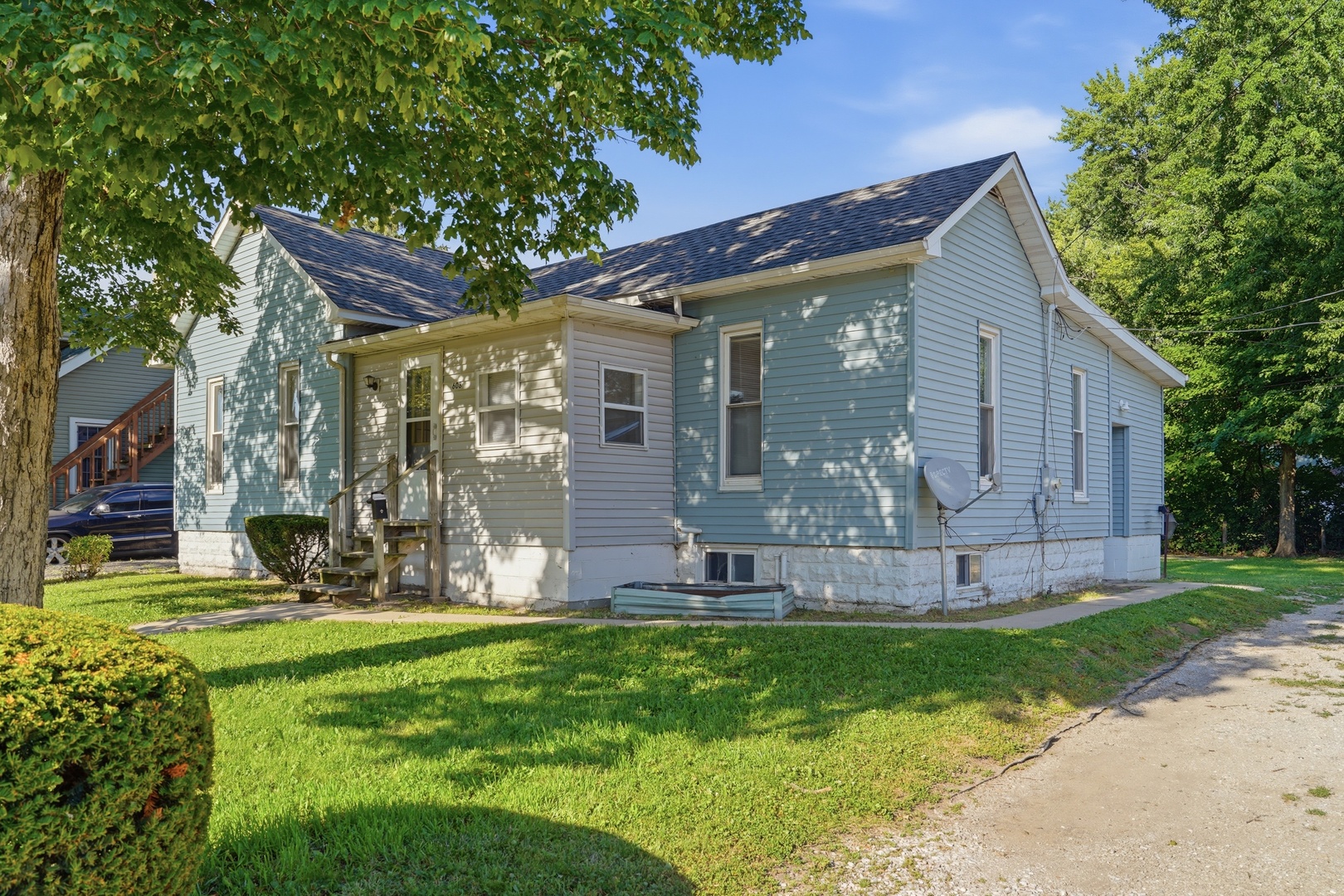 608 Avenue E