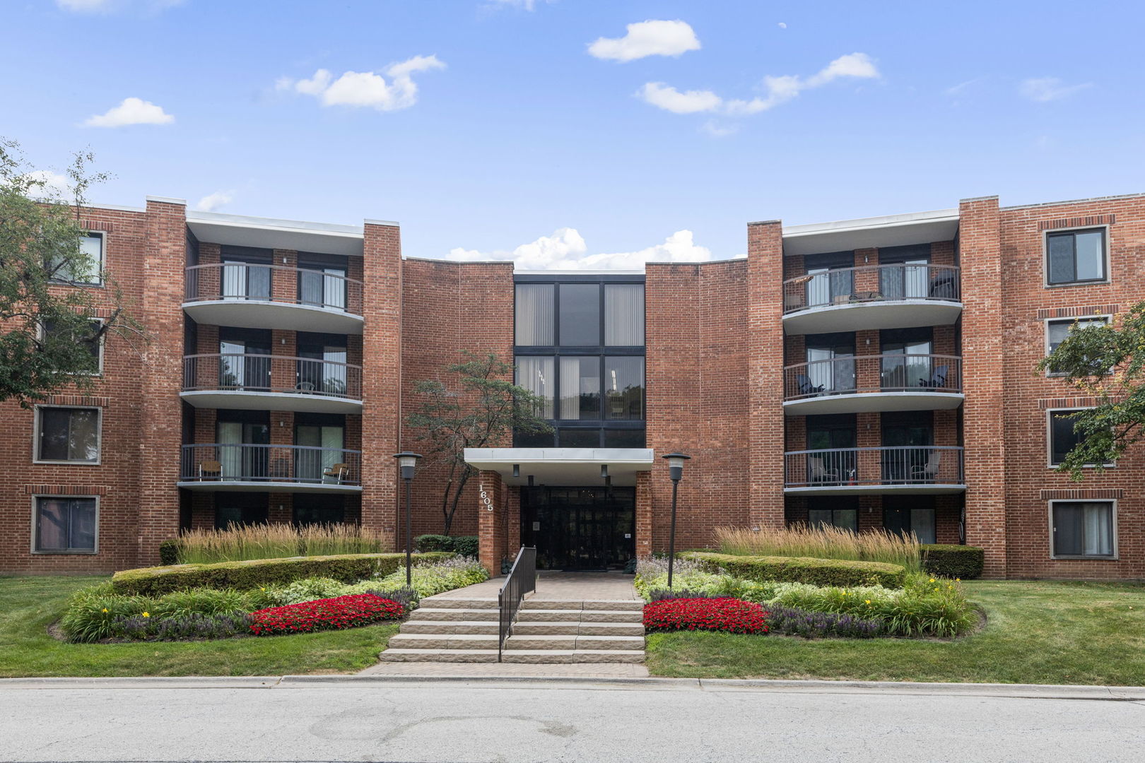 1605 Central Road