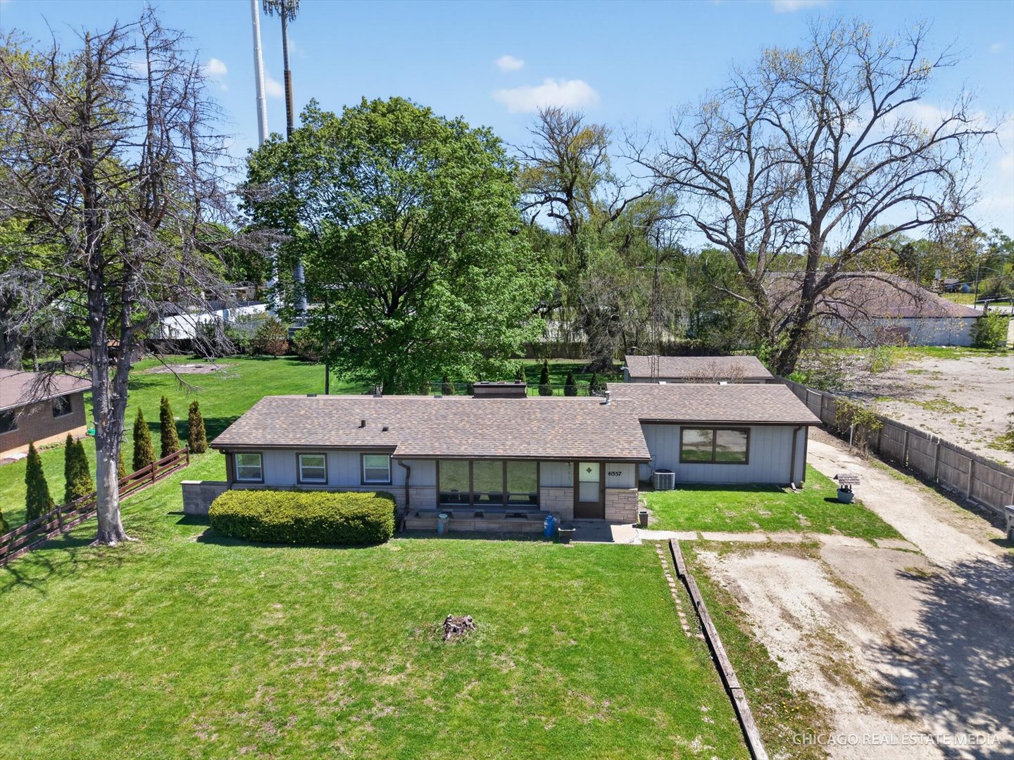 41557 Illinois Street