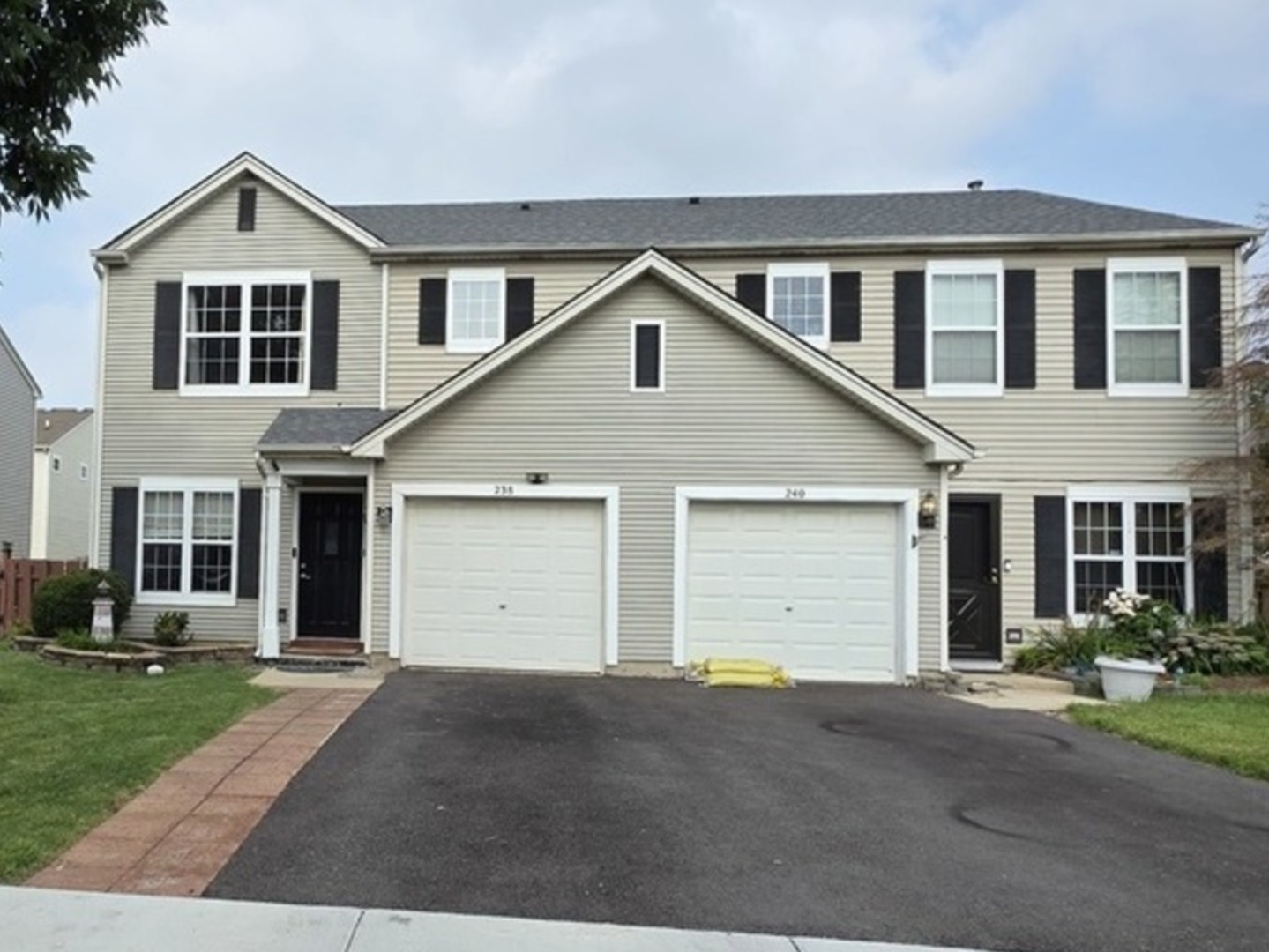 238 Williamsburg Court
