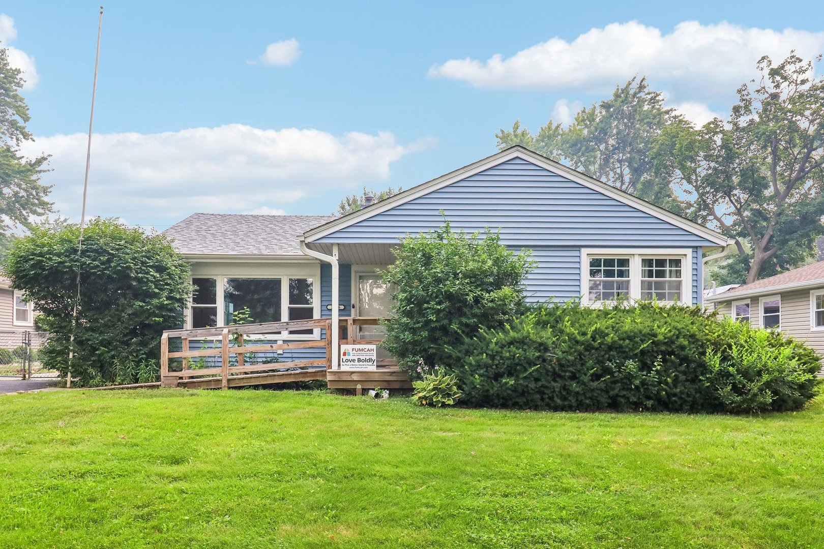 2206 Hawk Lane