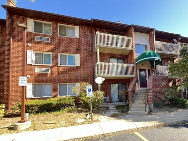 820 N Lakeside Drive
