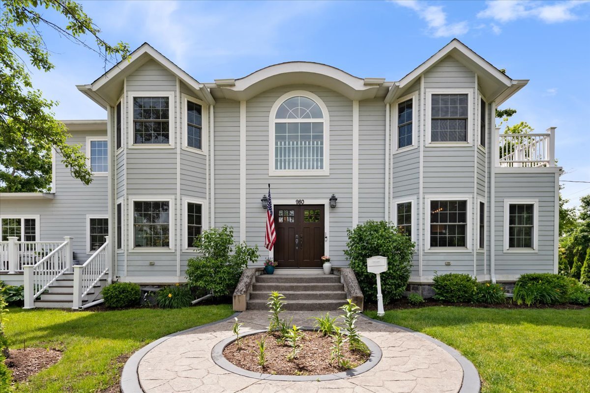 980 Green Bay Road