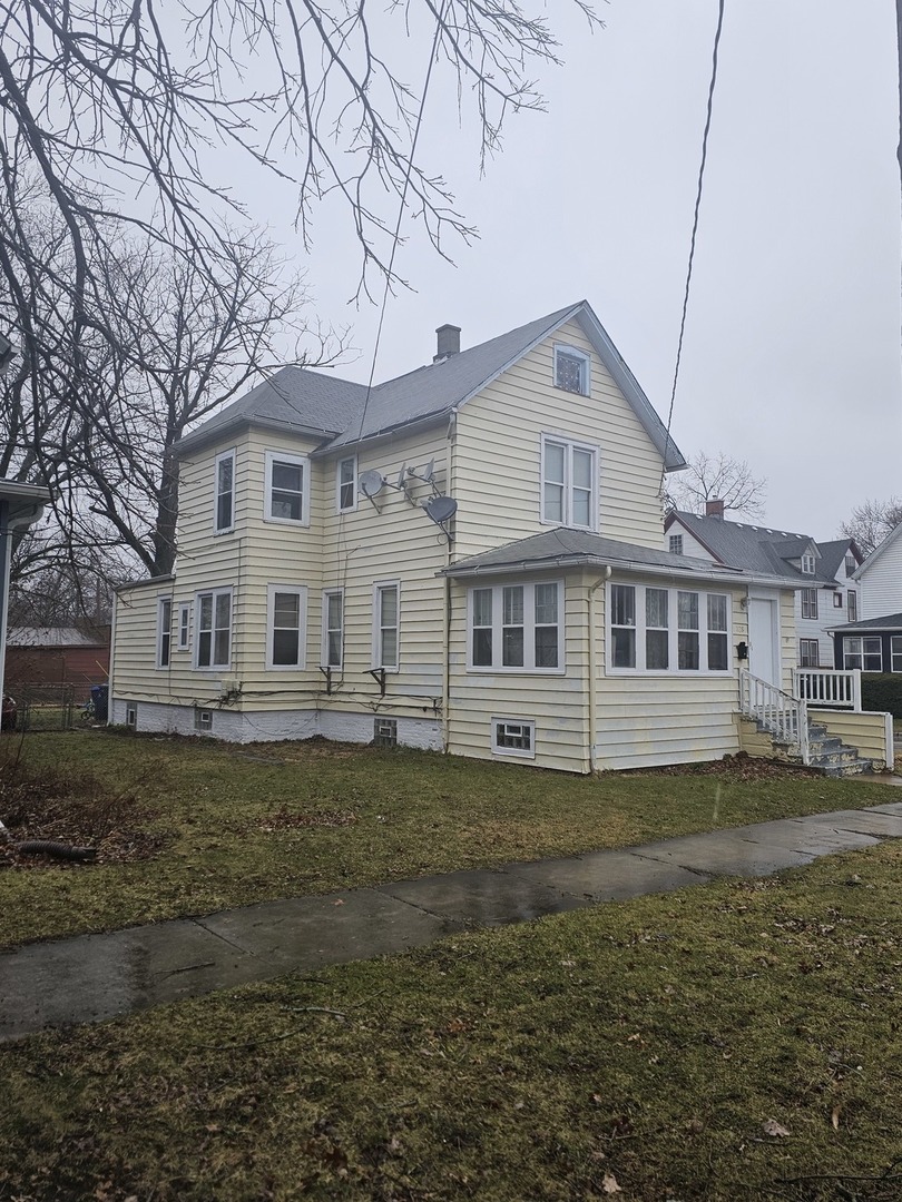 728 Ash Street