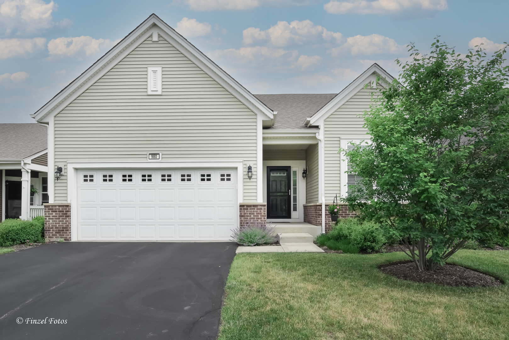 980 Prescott Lane
