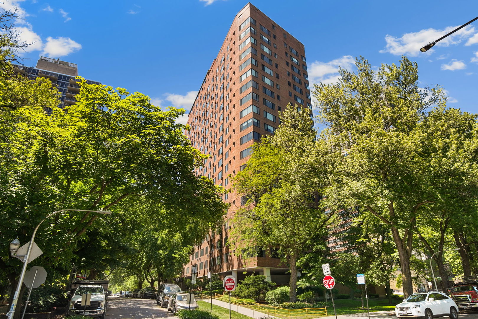 3100 Lake Shore Drive