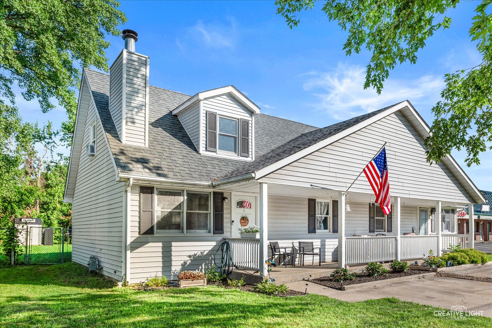 386 Front Street