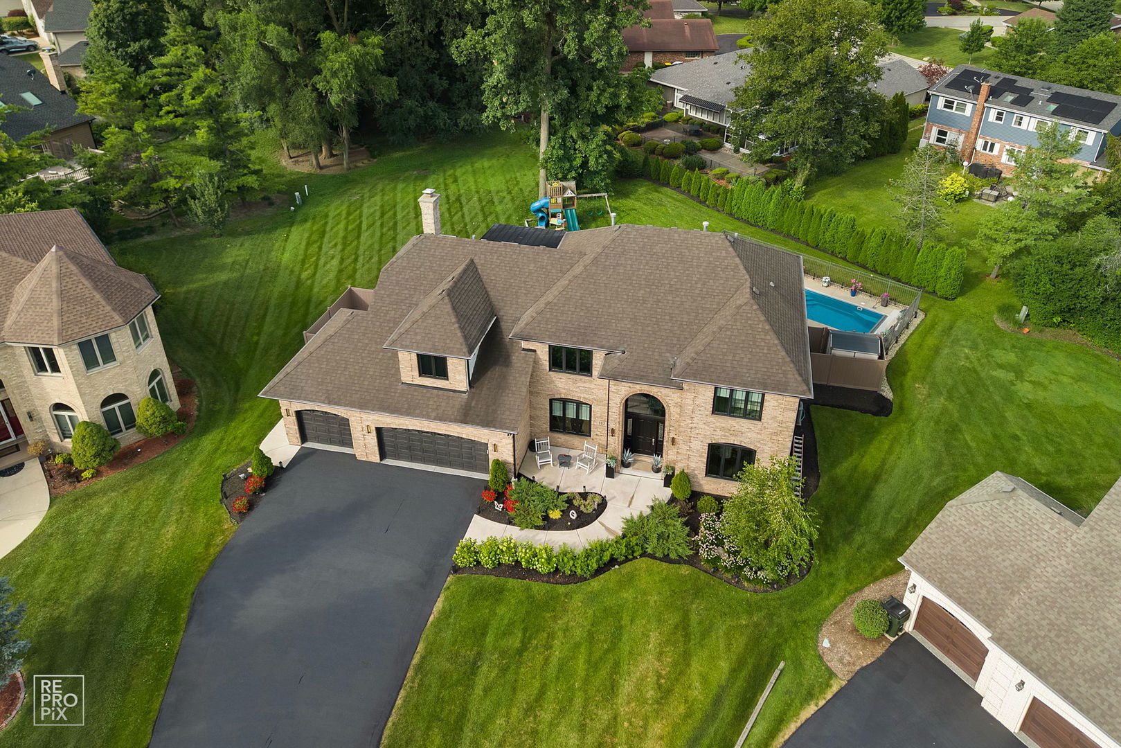392 Crestwood Court