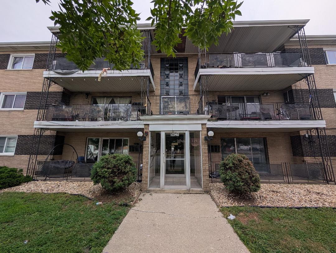 9421 Roberts Road