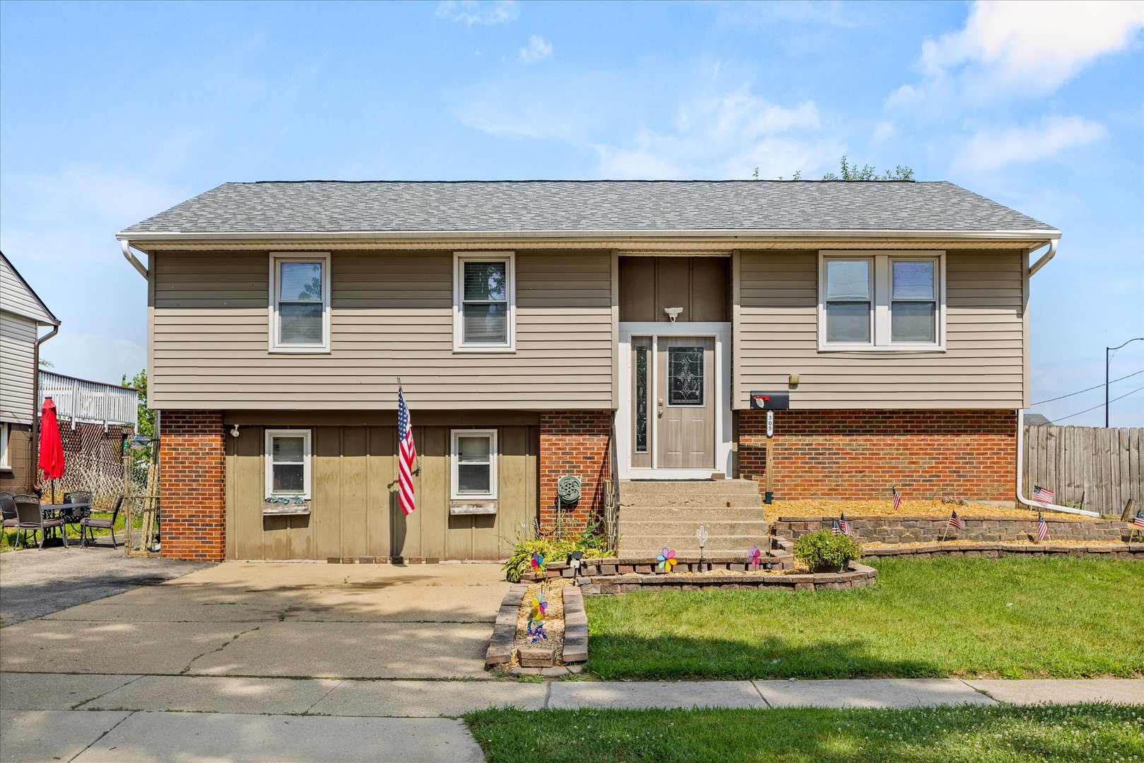 305 Hickory Avenue