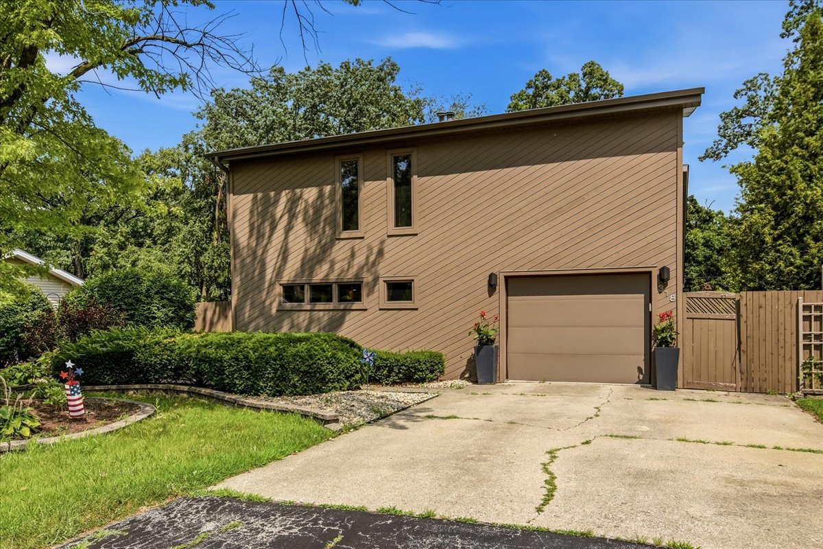 318 Brookshore Drive