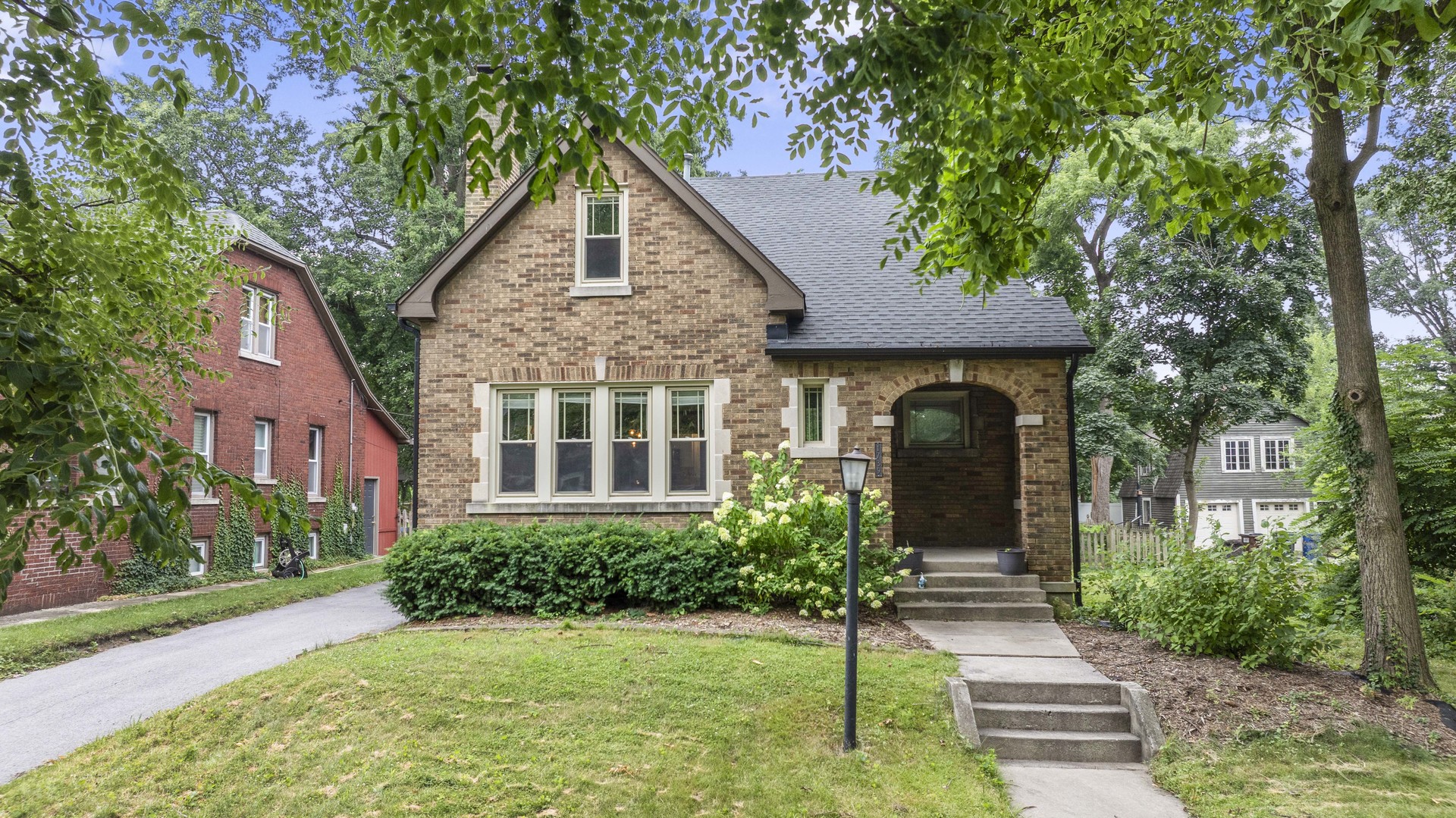 1739 Cedar Road