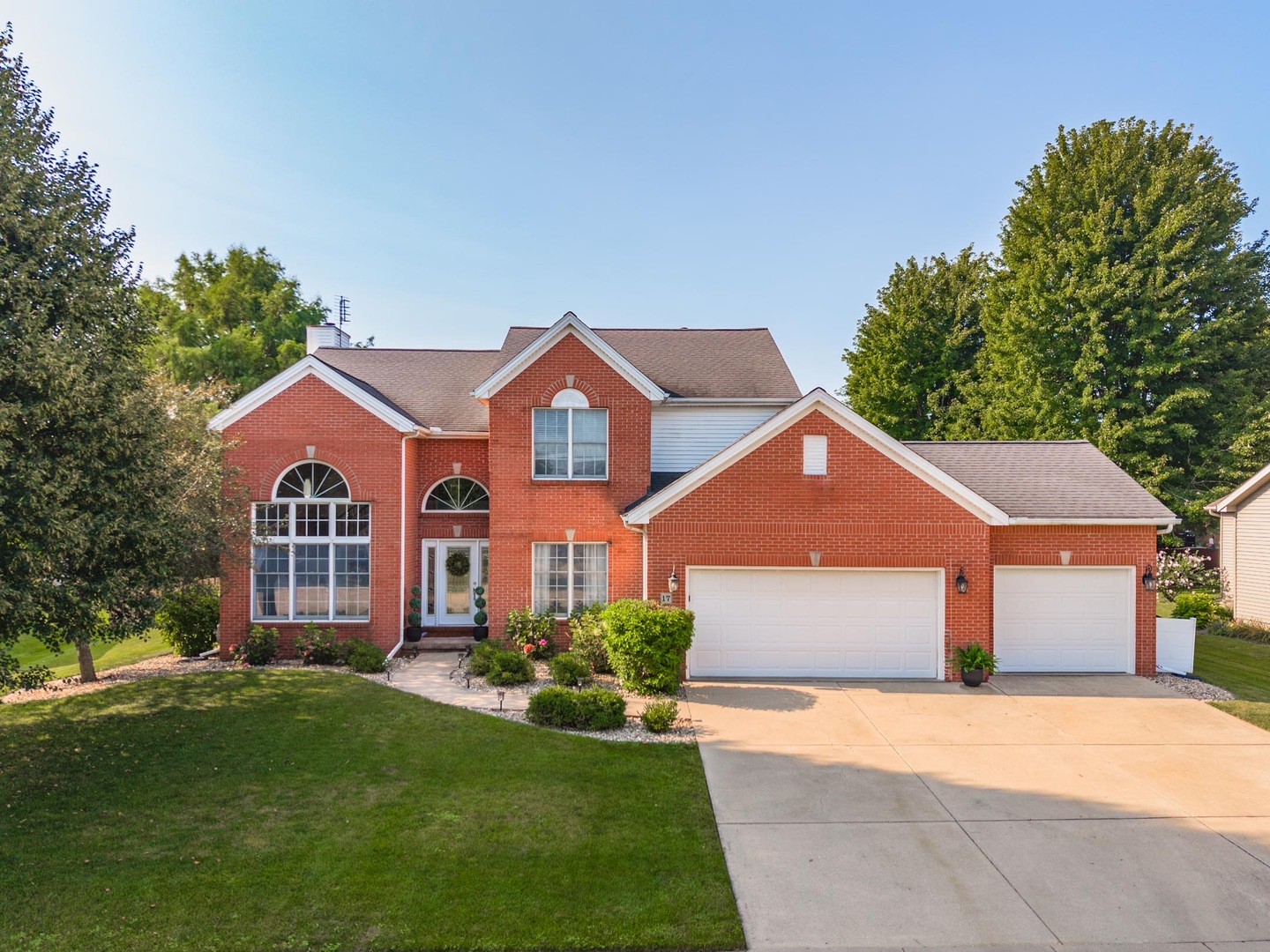 17 Waterside Circle