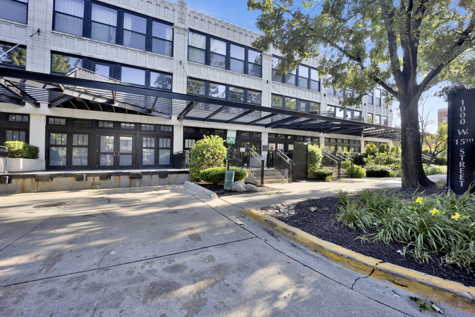 1000 15th Street