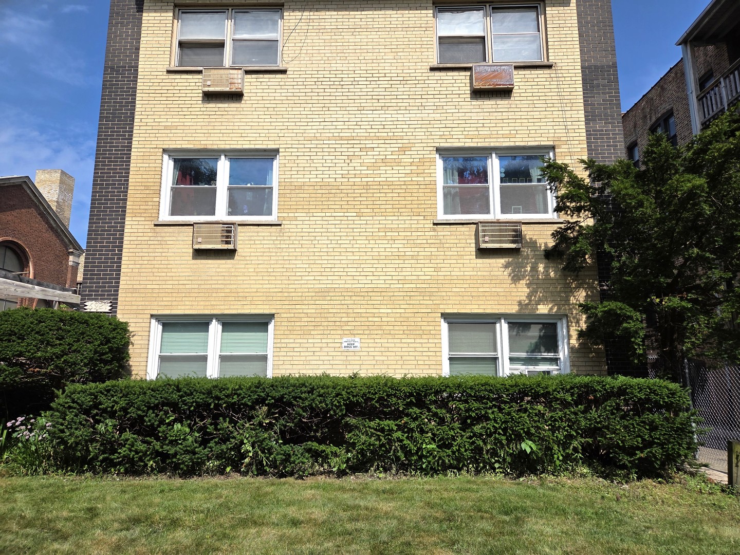 6921 Ashland Boulevard