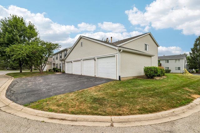 657 Thorntree Court
