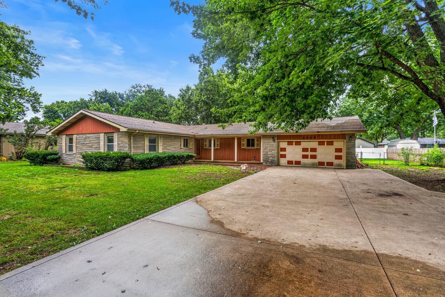 2505 Curtis Road