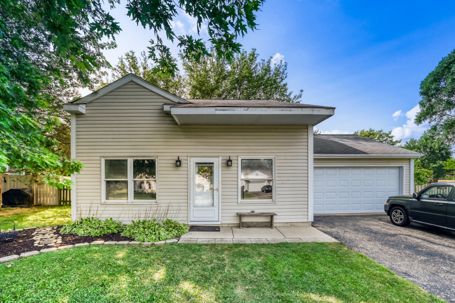 800 Newport Drive