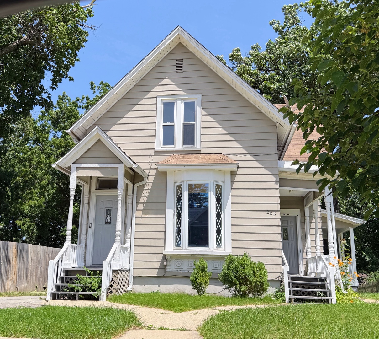 205 Perry Street