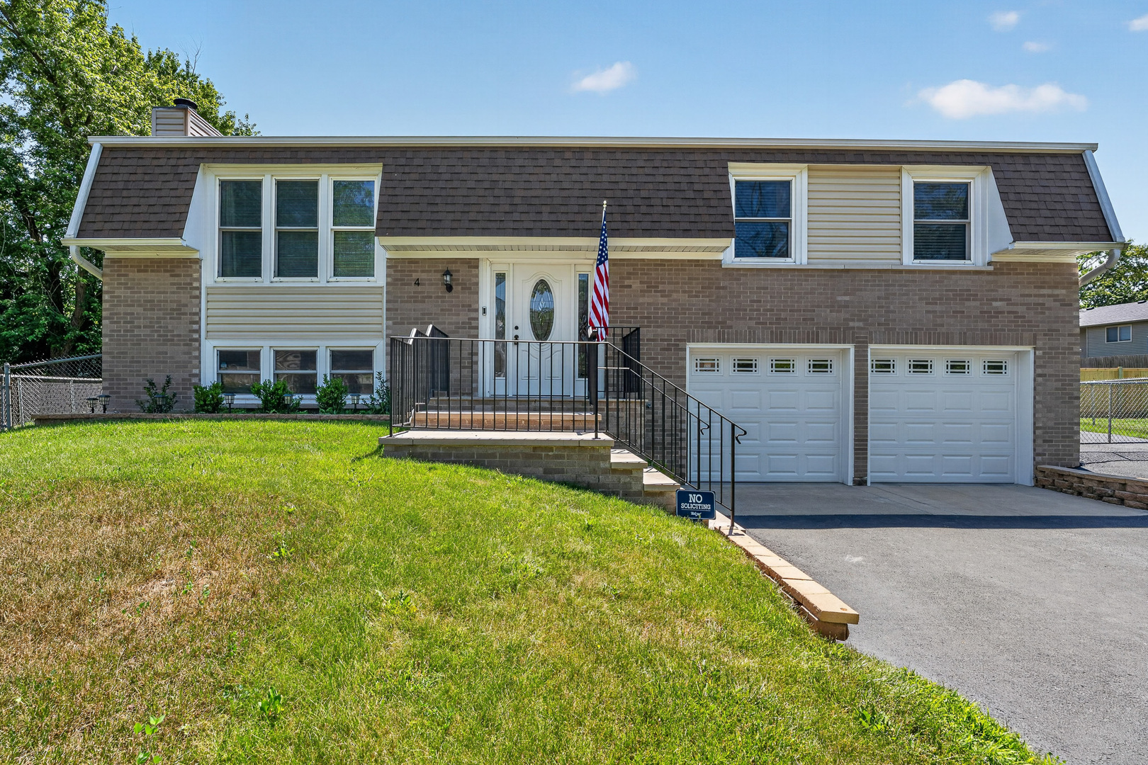 4 Devon Court