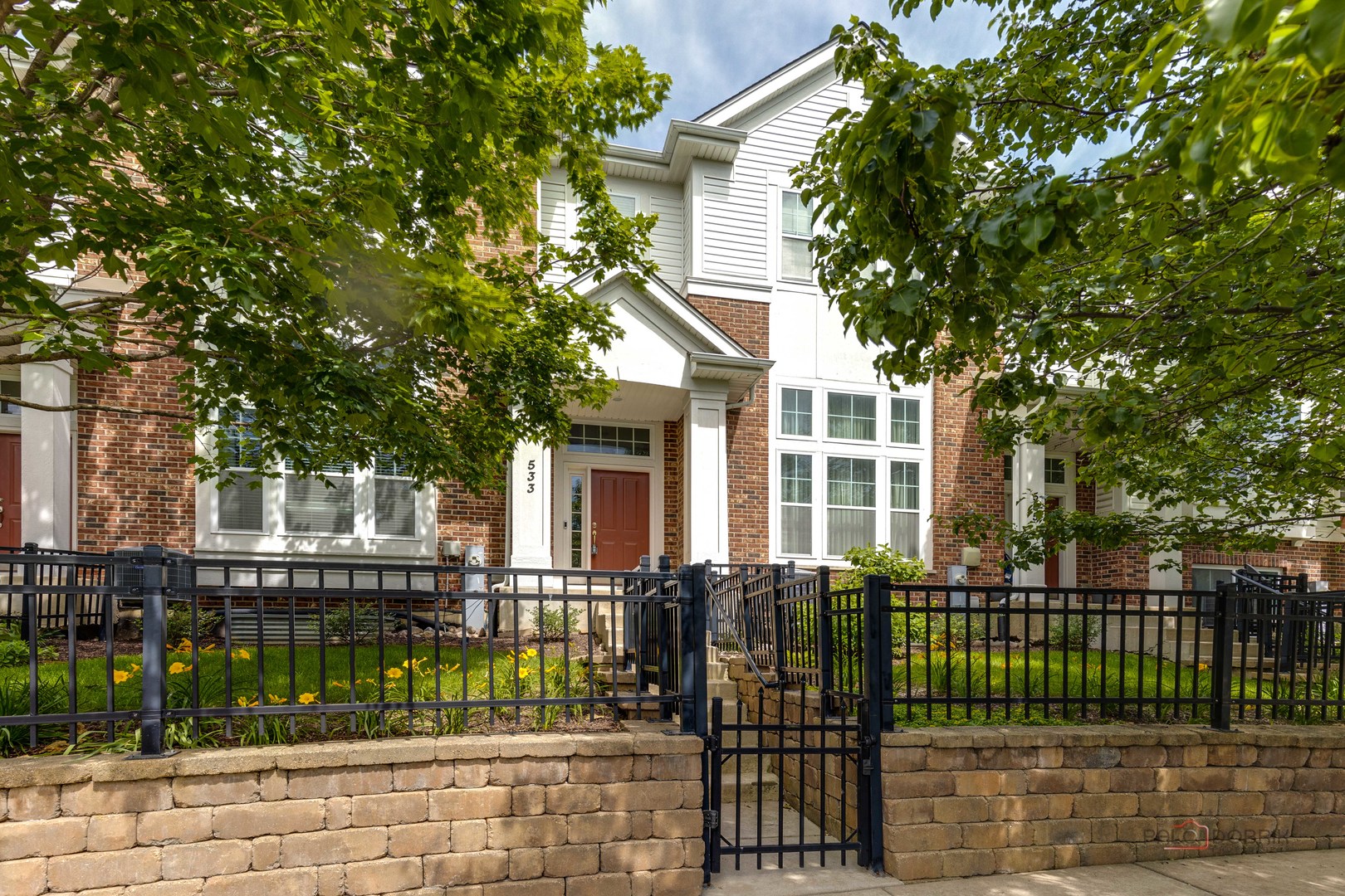 533 Plaza Place