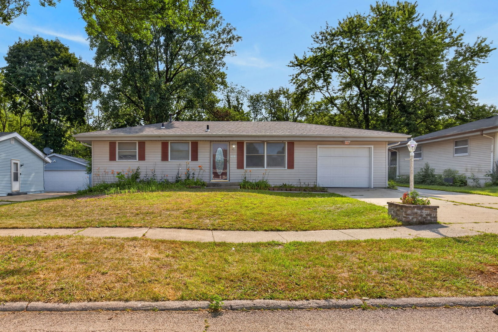 523 CHISHOLM Trail