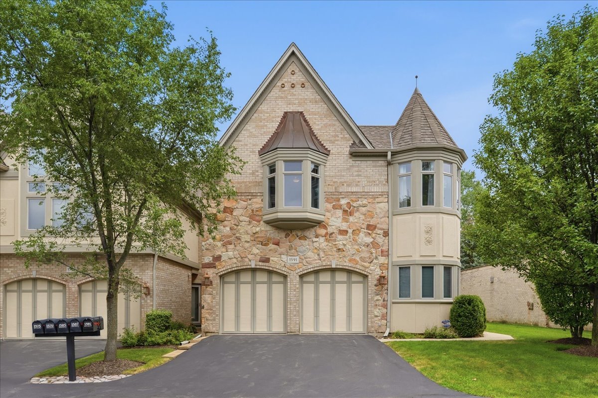 1591 Paul Le Comte Court