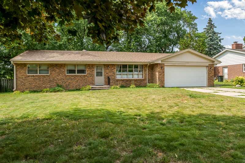 2212 Silverthorn Drive