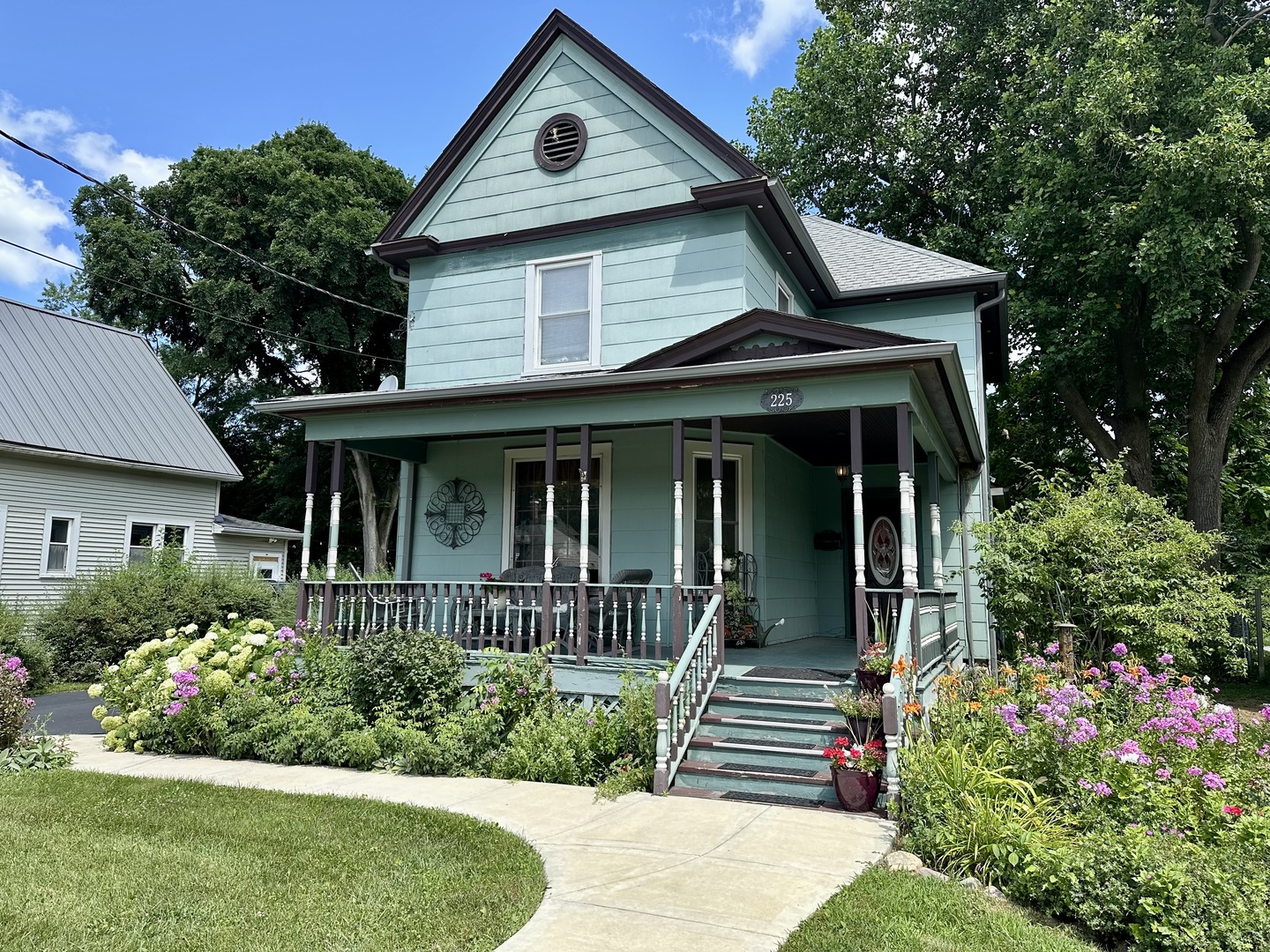225 Hoy Avenue