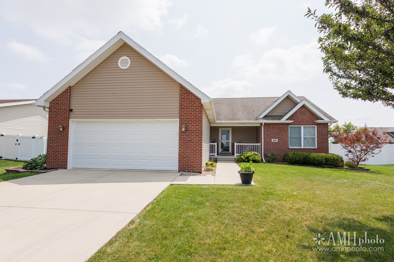 650 Lookout Way