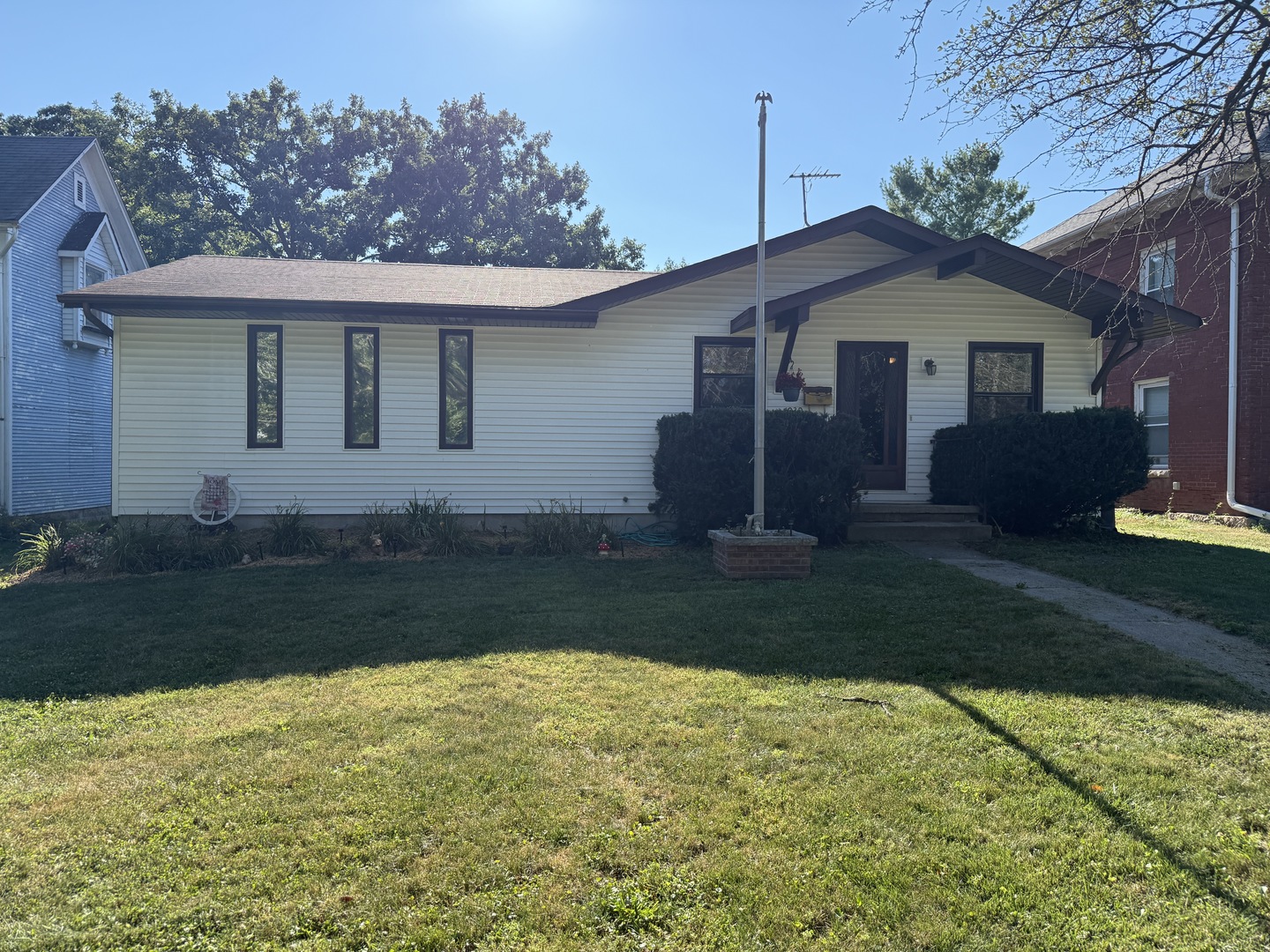 1030 Lincoln Highway