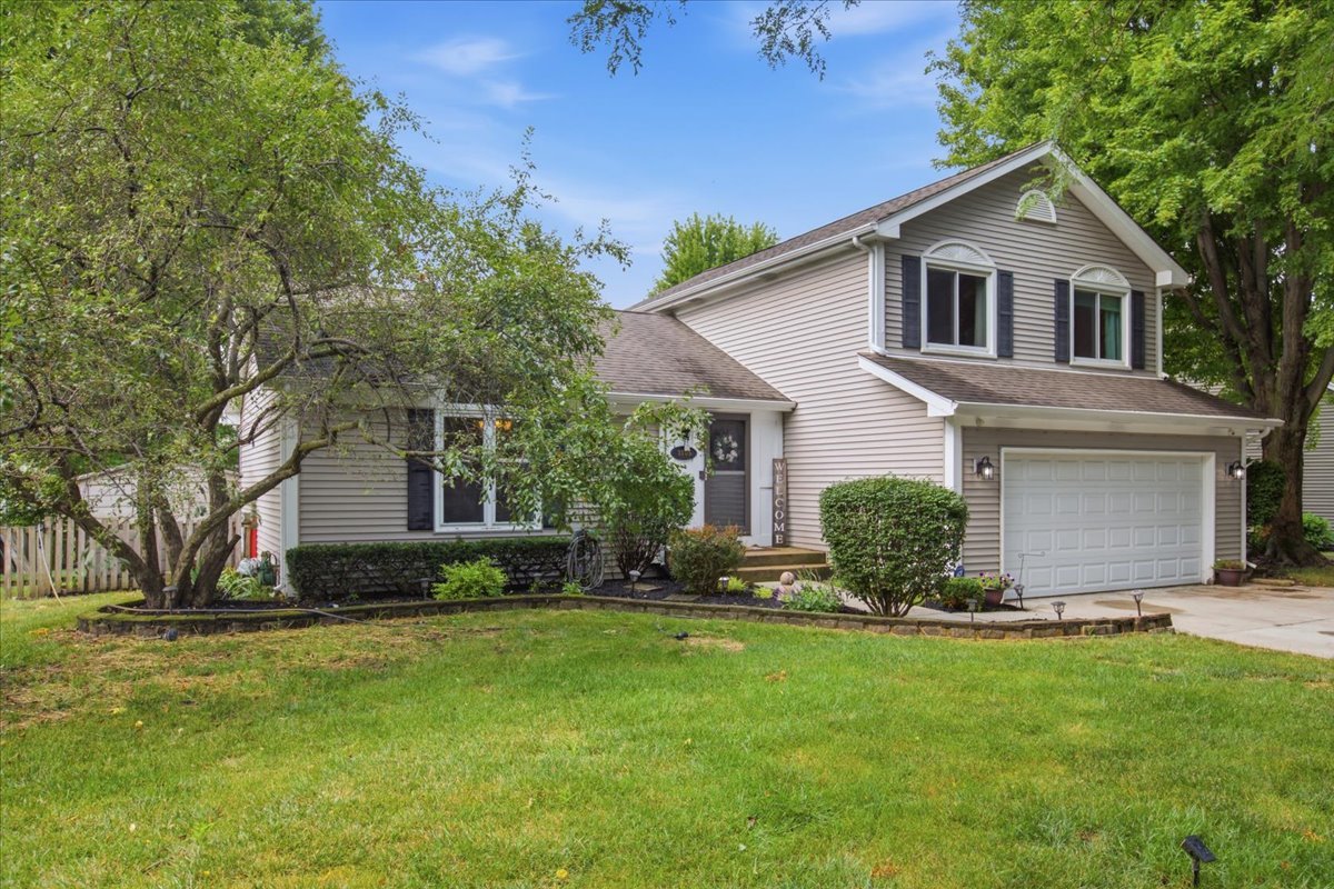 3105 Blackhawk Trail