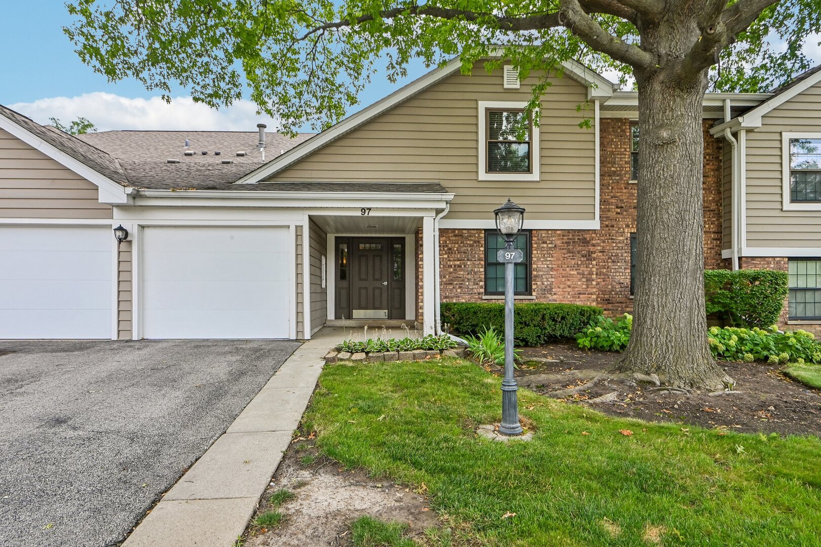 97 BURR OAK Lane