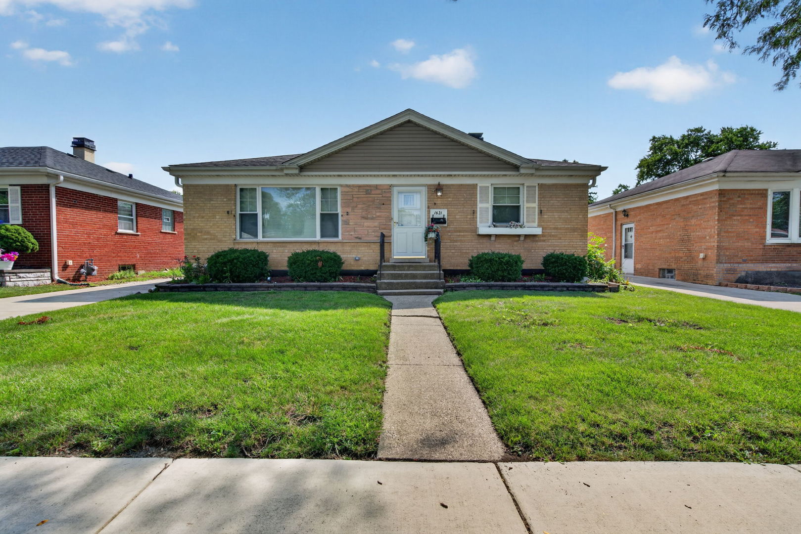 1621 Boeger Avenue