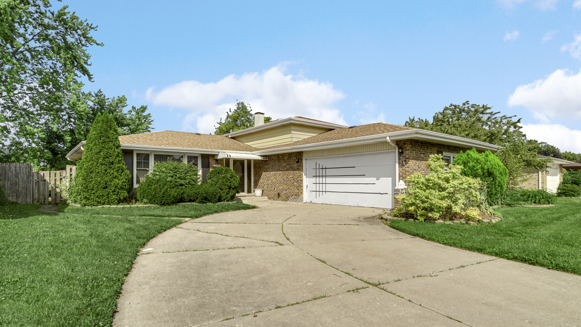 544 Thornwood Drive
