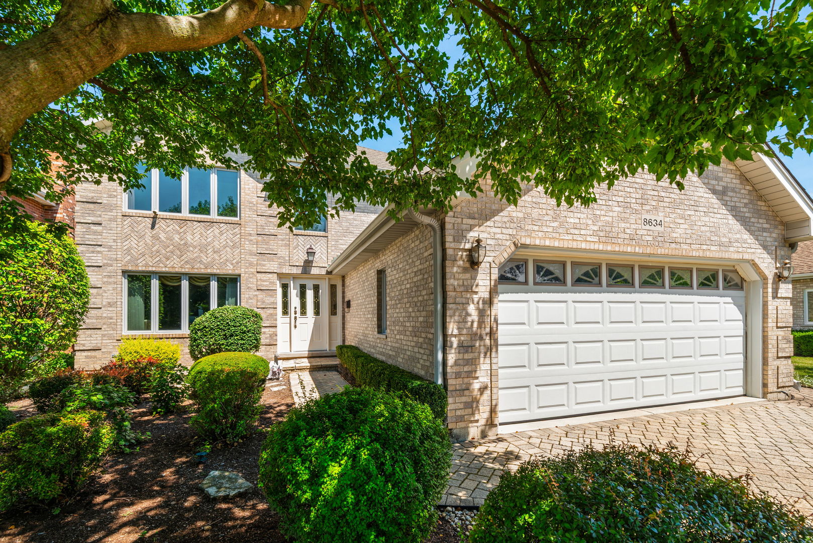 8634 Park Lane